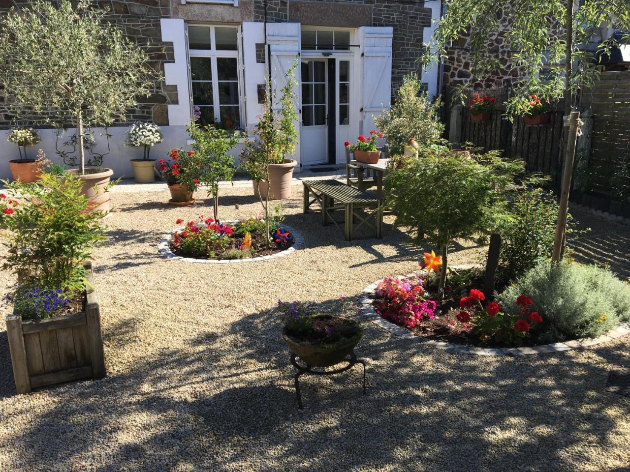 Kirribilli Bed and Breakfast Pleine-Fougères Buitenkant foto